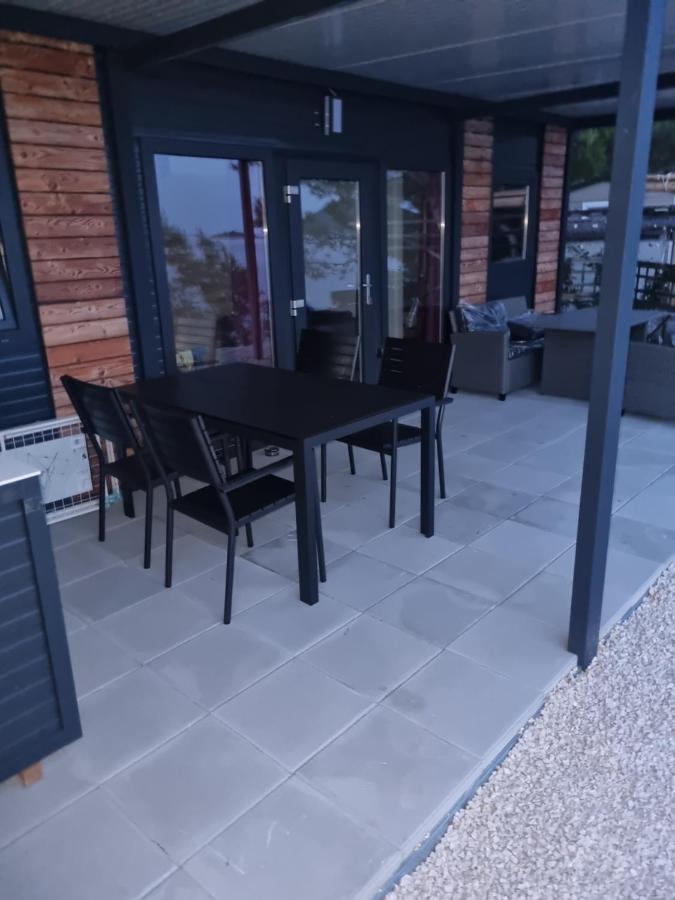 Hipo Camp Mobil Home Arta Pakoštane Eksteriør billede